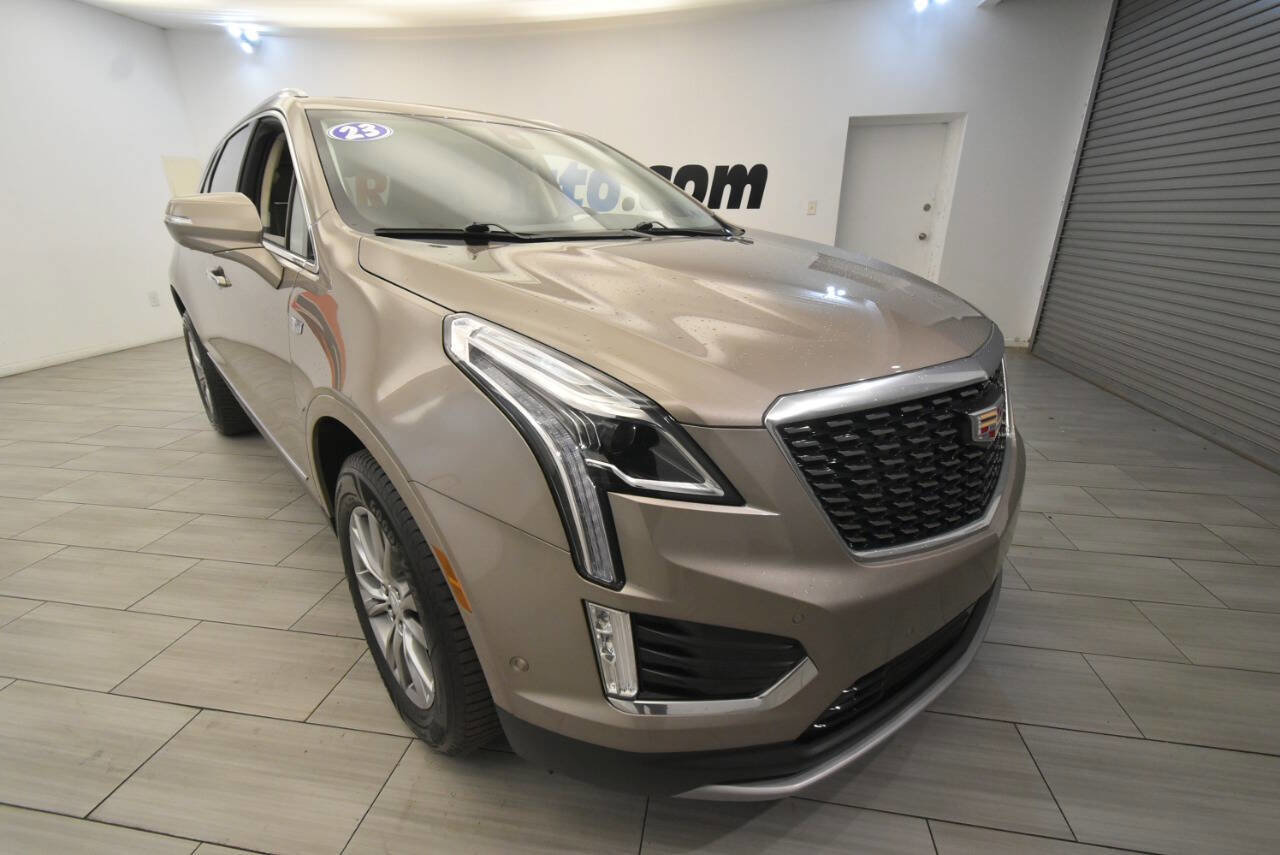 Used 2023 Cadillac XT5 Premium Luxury w/ Technology Package AWD/4WD image 7