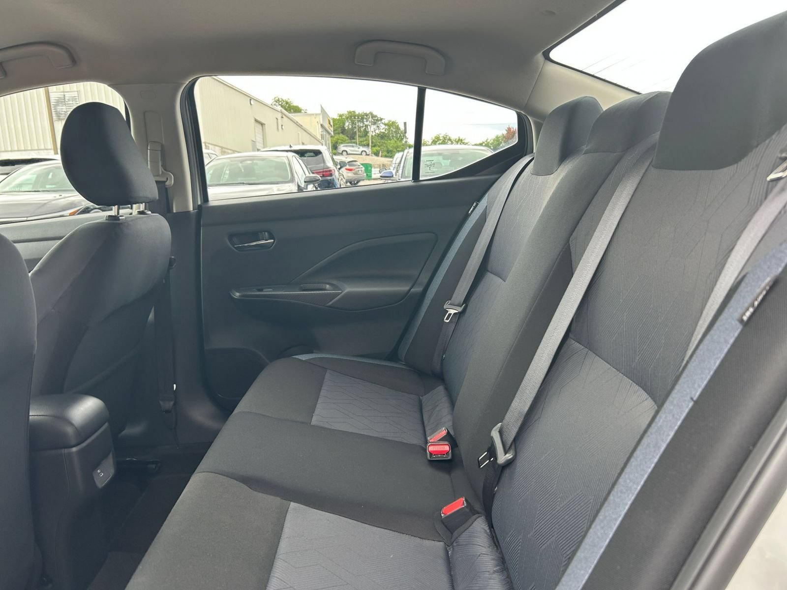 Used 2025 Nissan Versa SV FWD image 21