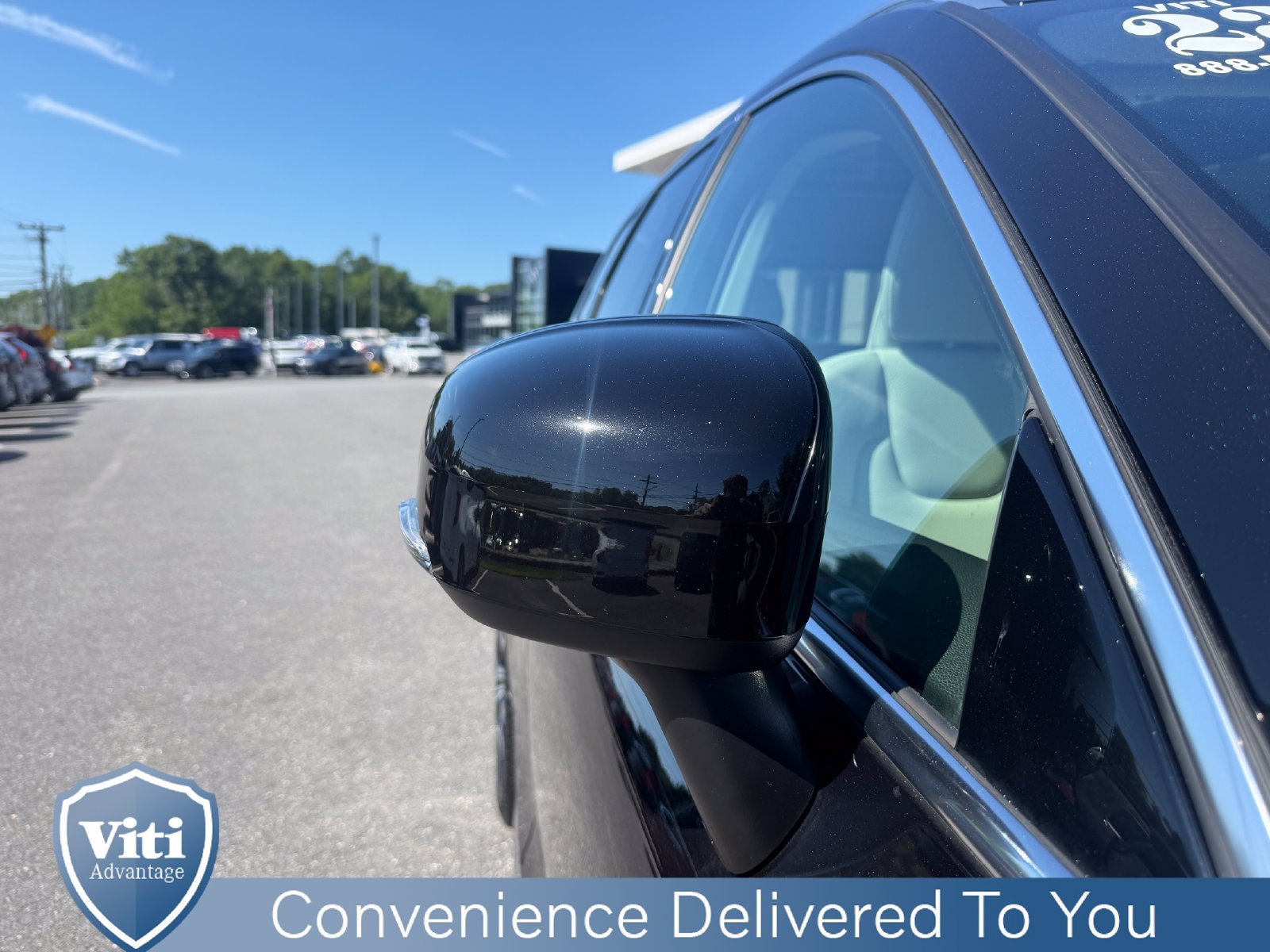 Certified 2023 Volvo XC60 B5 Plus AWD/4WD image 10
