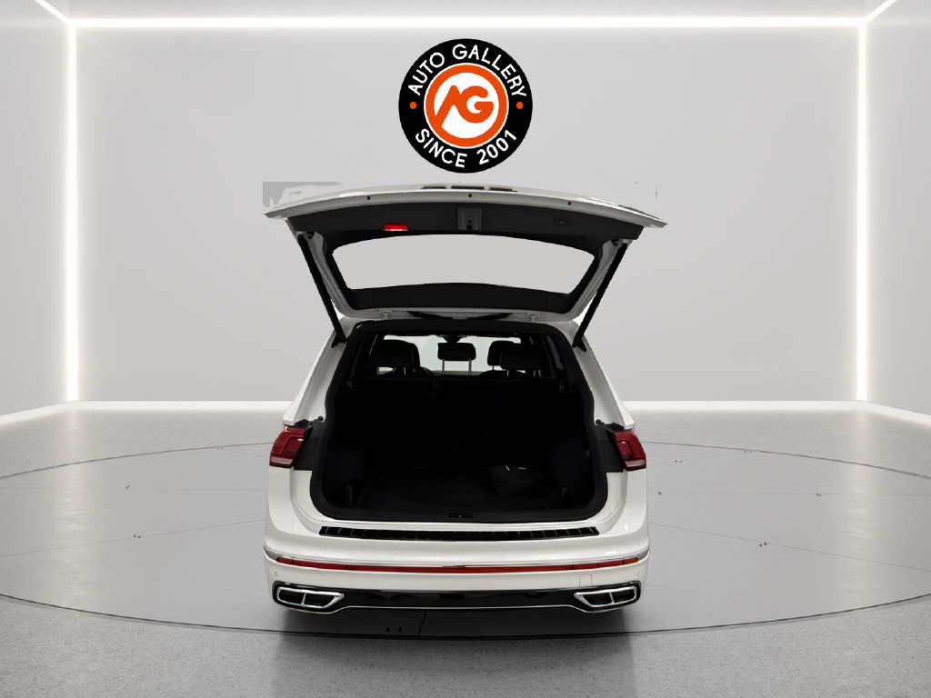 Used 2022 Volkswagen Tiguan SEL R-Line AWD/4WD image 9