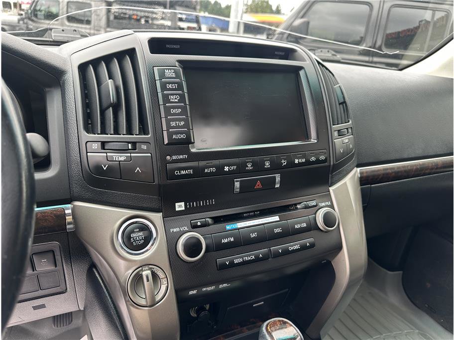 Used 2011 Toyota Land Cruiser w/ Upgrade Pkg image 19