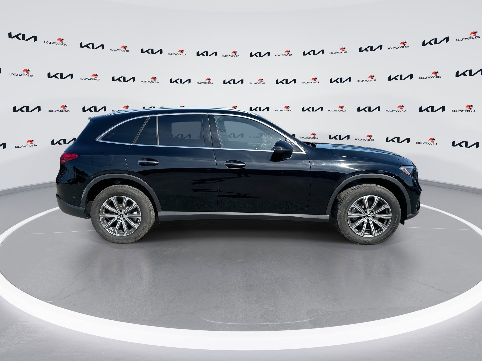 Used 2024 Mercedes-Benz GLC 300 image 9