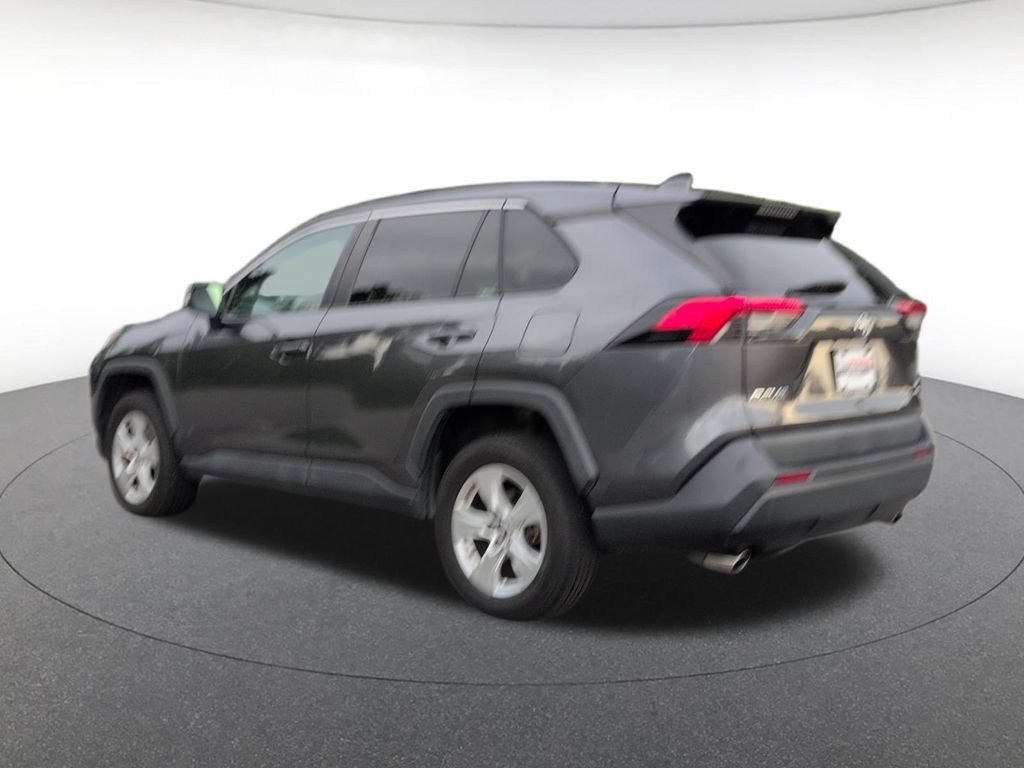 Used 2020 Toyota RAV4 XLE AWD/4WD image 3