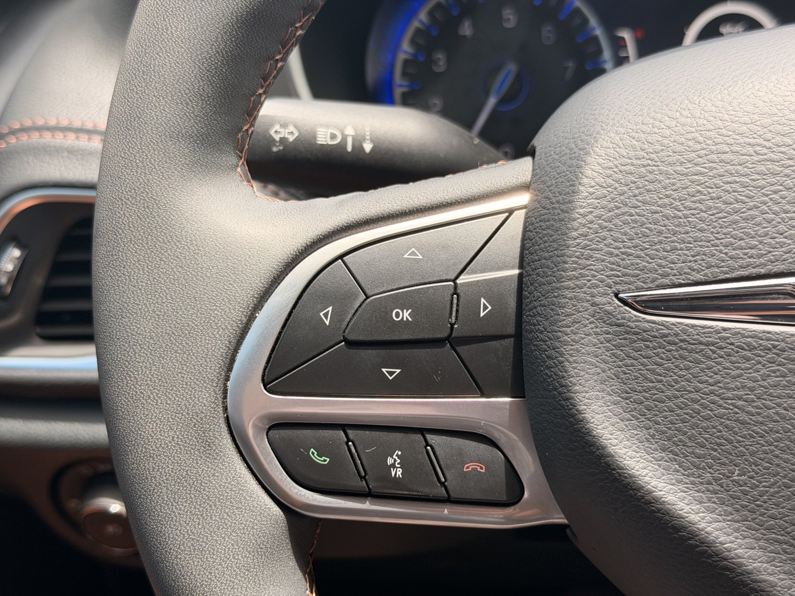 Used 2026 Chrysler Pacifica Pinnacle FWD image 29