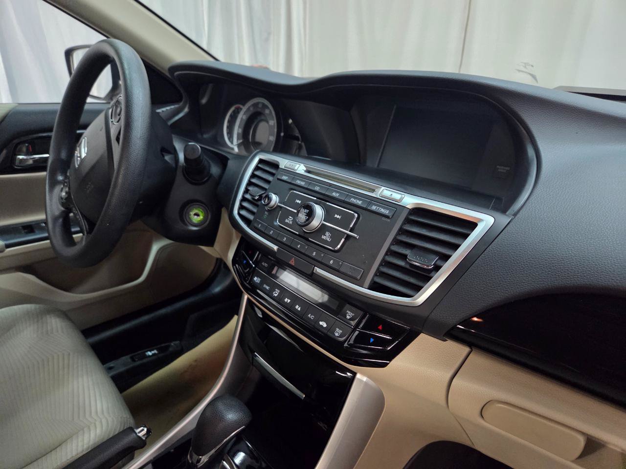 Used 2016 Honda Accord LX image 19