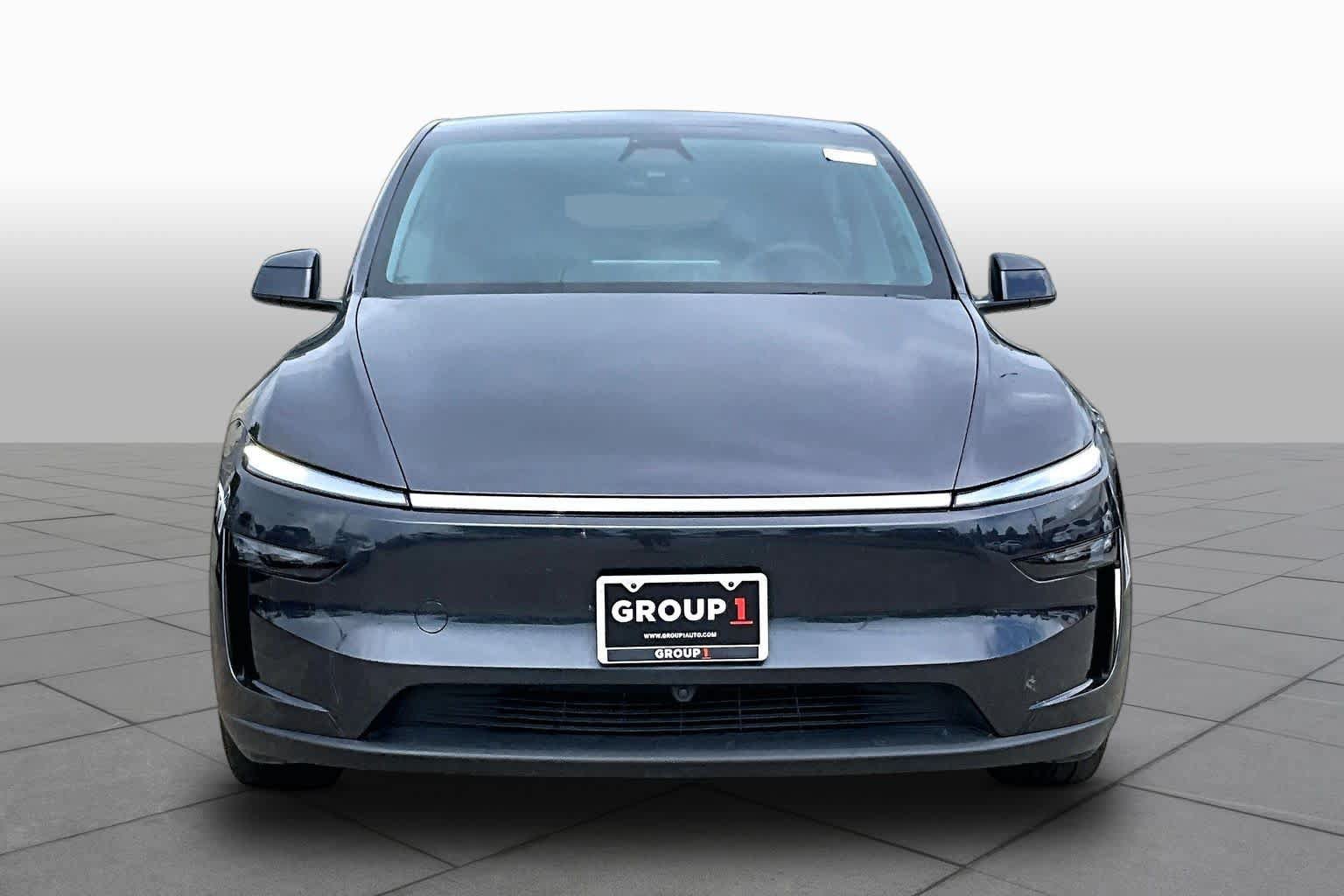 Used 2026 Tesla Model Y 2WD image 3