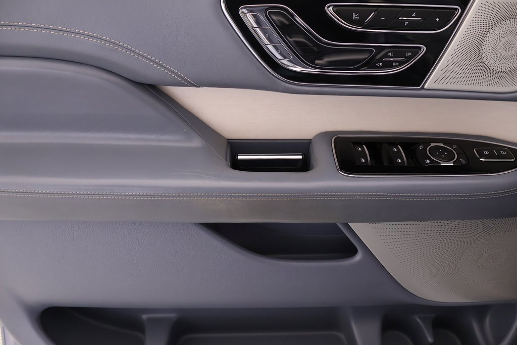 Used 2019 Lincoln Navigator L Black Label w/ Cargo Package image 18