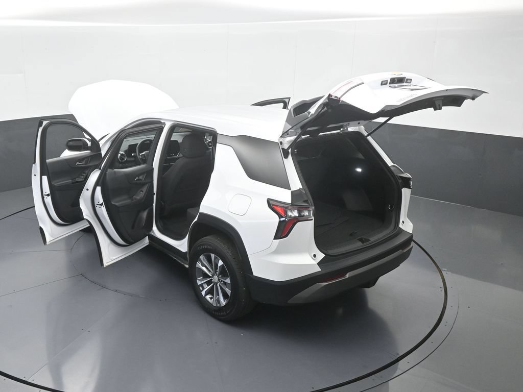 Used 2026 Chevrolet Equinox LT FWD image 63