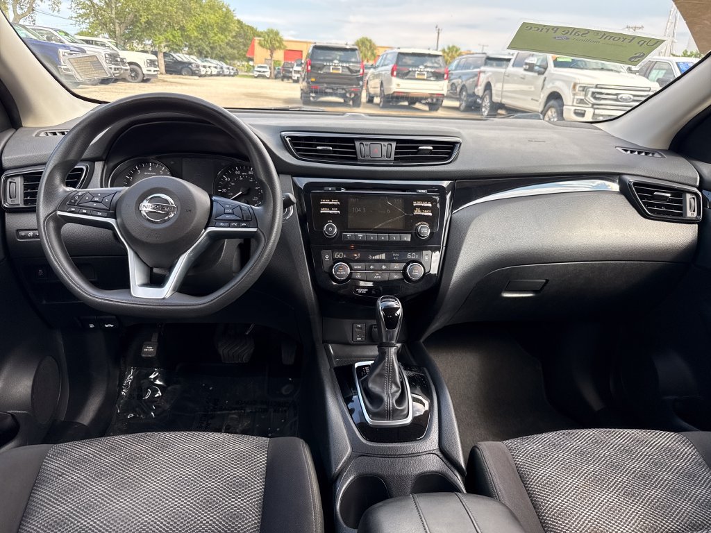 Used 2017 Nissan Rogue Sport SV FWD image 5