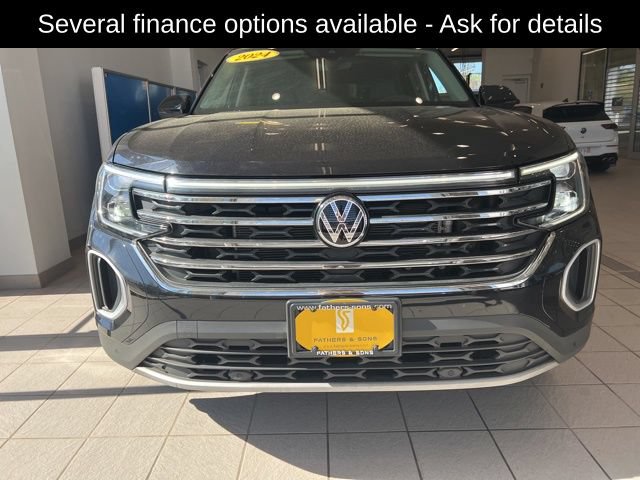 Used 2024 Volkswagen Atlas SE w/ Panoramic Sunroof Package AWD/4WD image 2