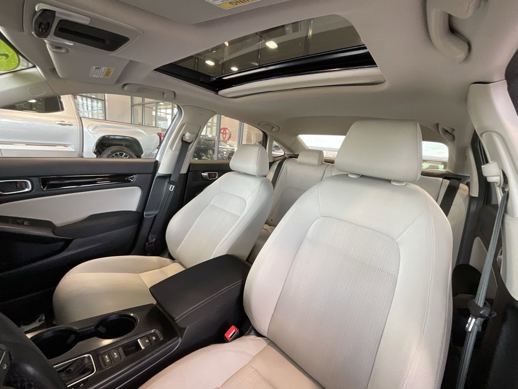 Used 2022 Honda Civic EX image 10