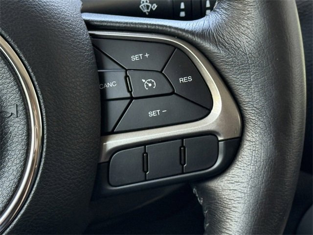 Used 2022 Jeep Renegade Limited image 31