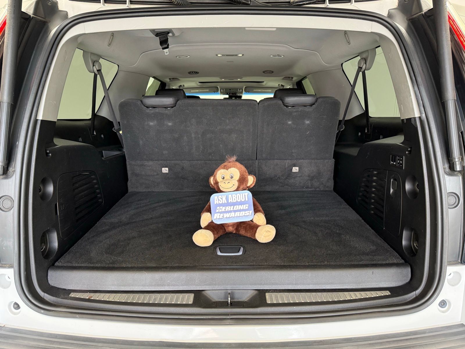 Used 2019 Cadillac Escalade ESV Luxury AWD/4WD image 35
