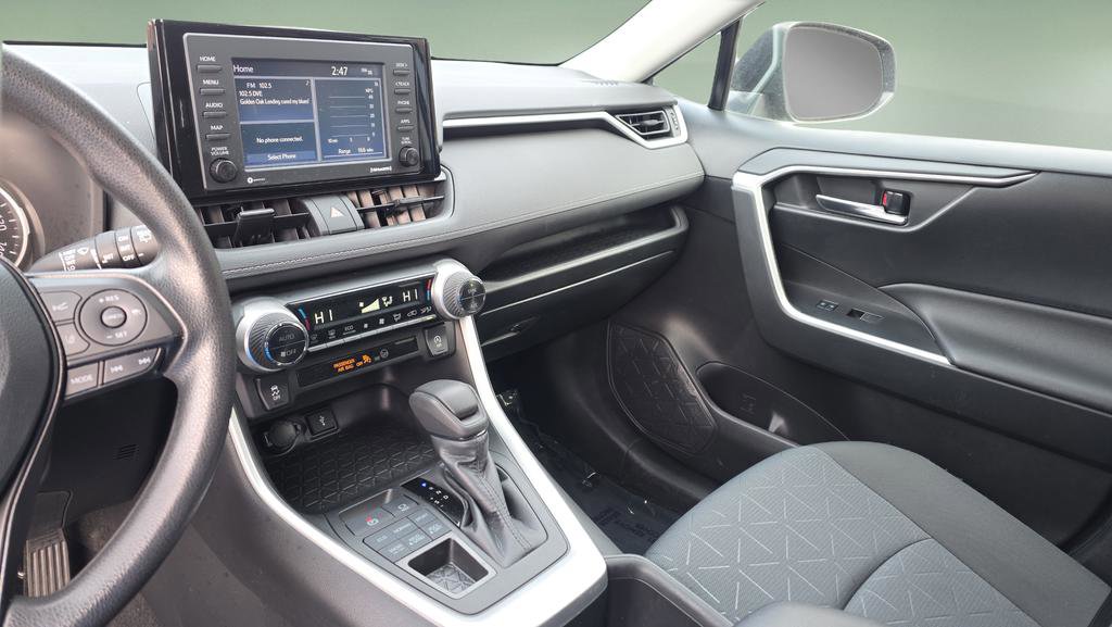 Used 2022 Toyota RAV4 XLE image 21