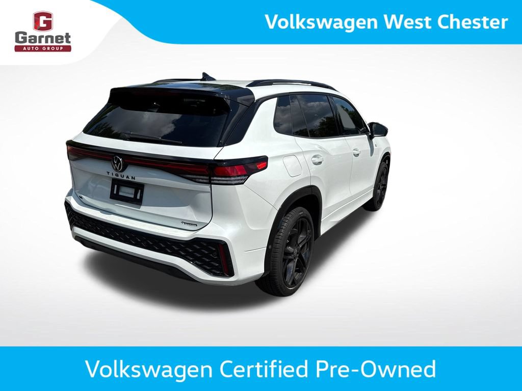 Certified 2025 Volkswagen Tiguan SE R-Line AWD/4WD image 5