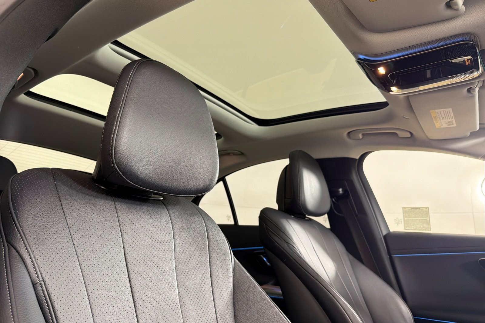 Used 2025 Mercedes-Benz E 350 Sedan w/ Winter Package image 15
