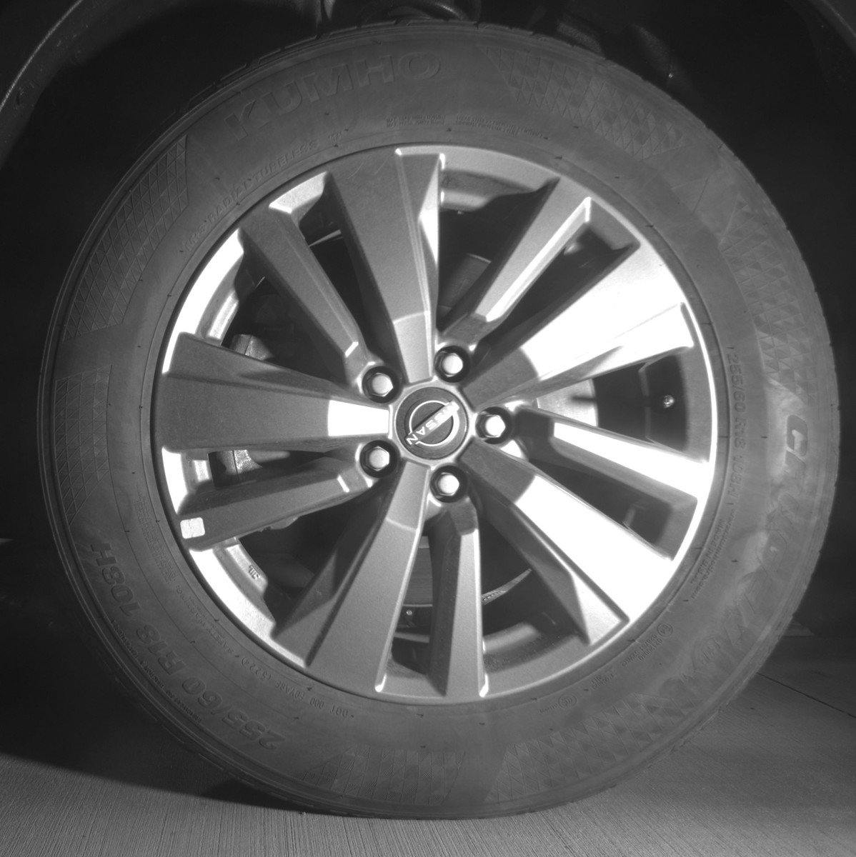 Used 2025 Nissan Pathfinder SV image 12