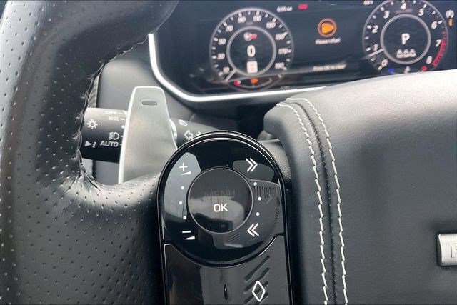 Used 2020 Land Rover Range Rover Sport SVR image 21