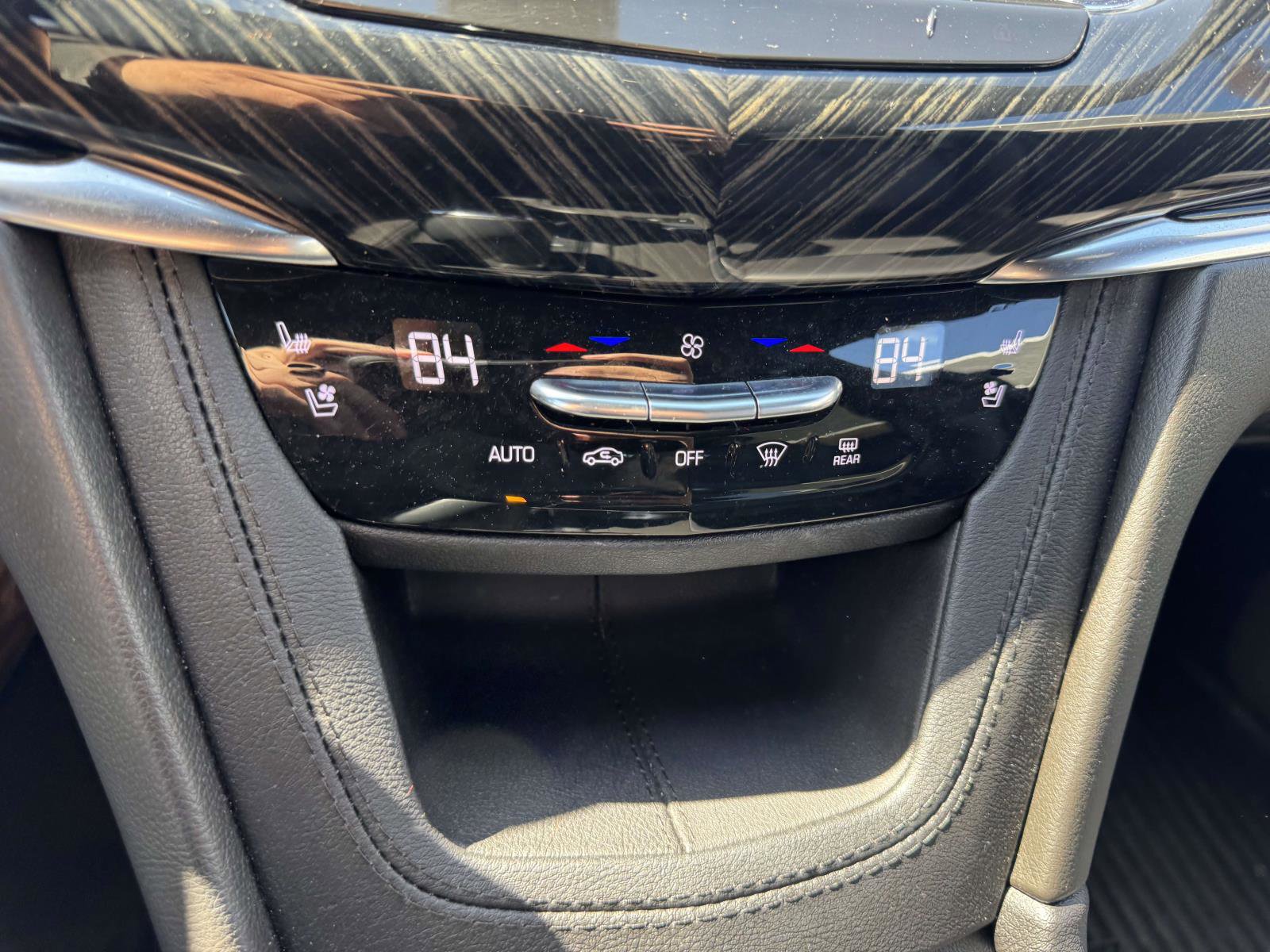 Certified 2023 Cadillac XT6 Premium Luxury AWD/4WD image 15