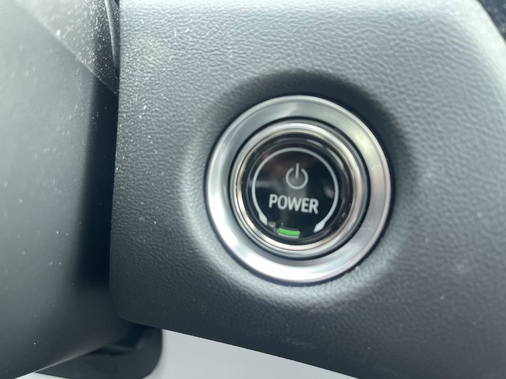 Certified 2024 Cadillac Lyriq Luxury AWD/4WD image 14