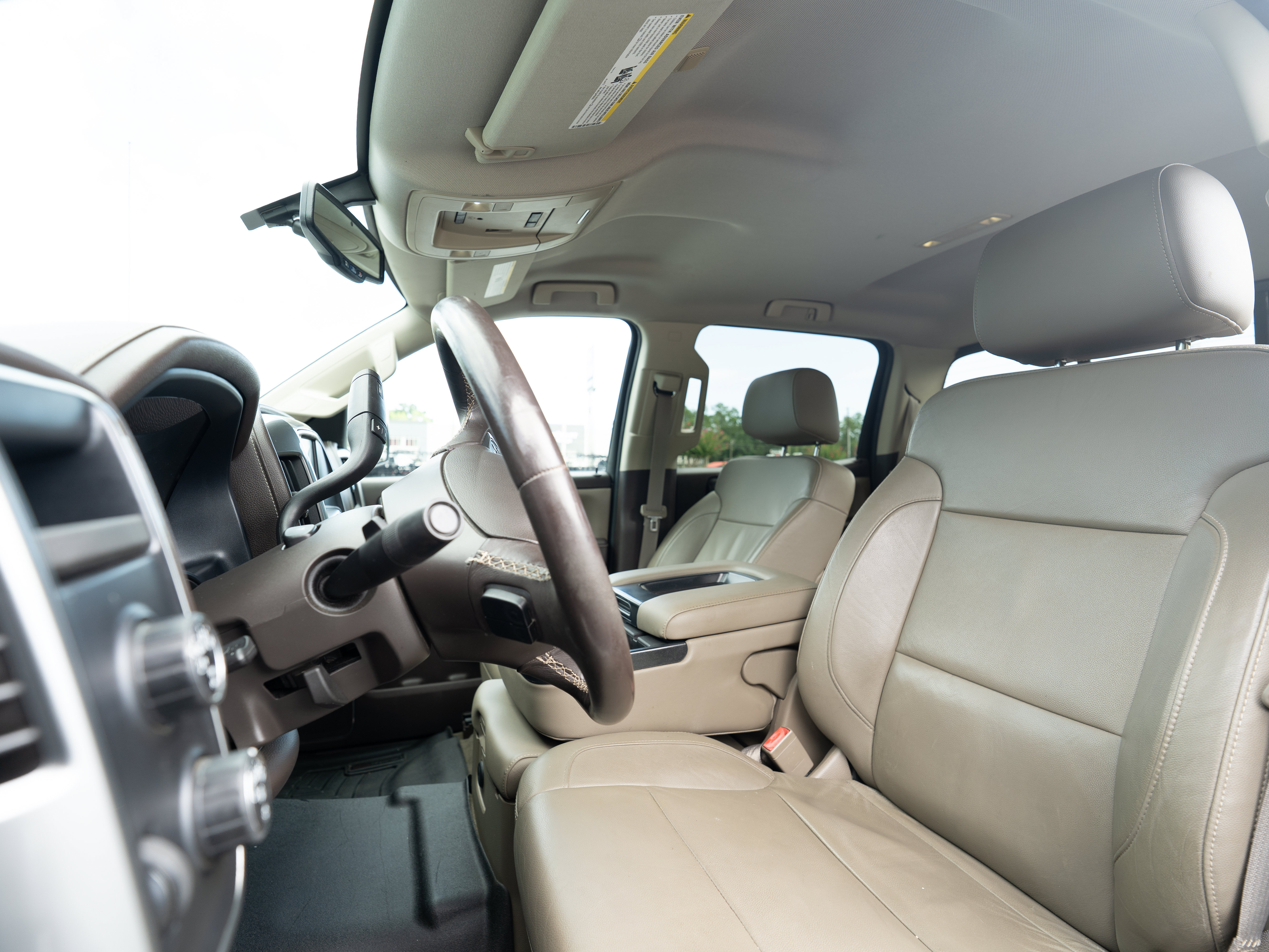 Used 2015 Chevrolet Silverado 1500 LTZ AWD/4WD image 9