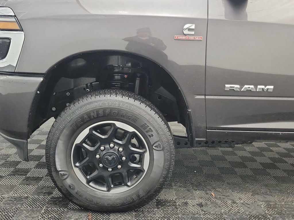 Used 2025 RAM 2500 Laramie AWD/4WD image 9