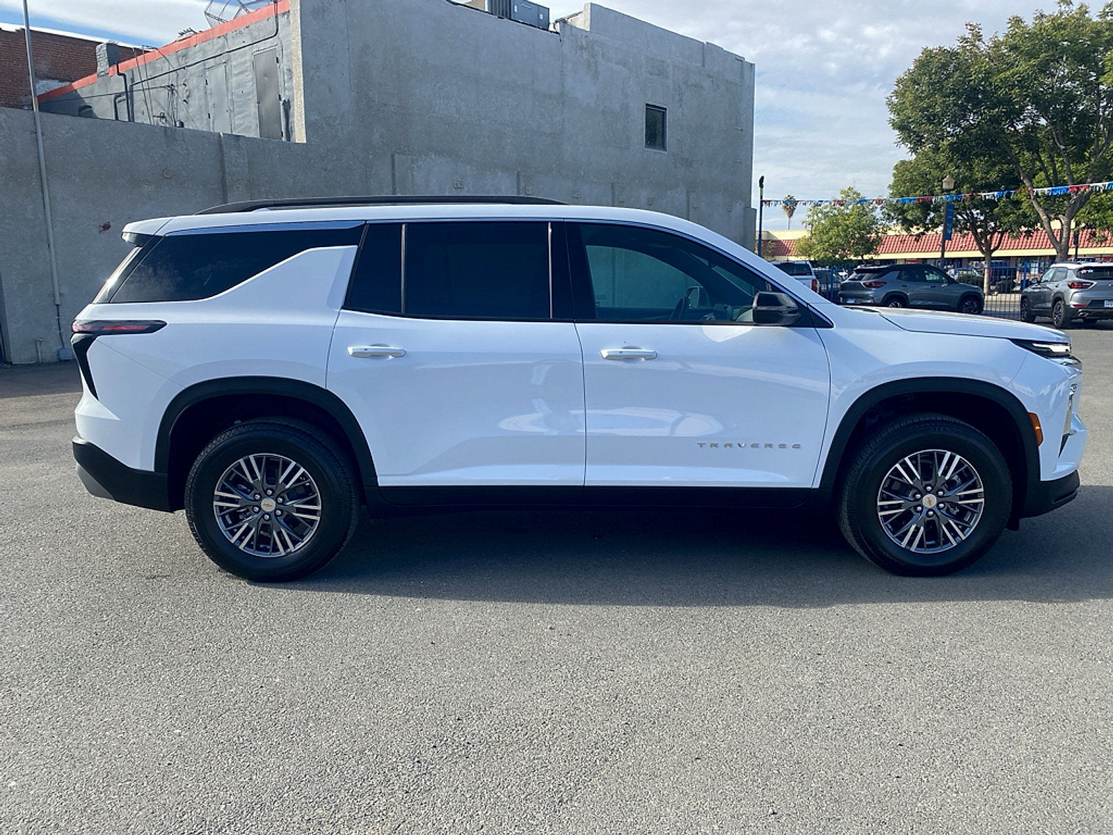 New 2026 Chevrolet Traverse LT FWD image 5