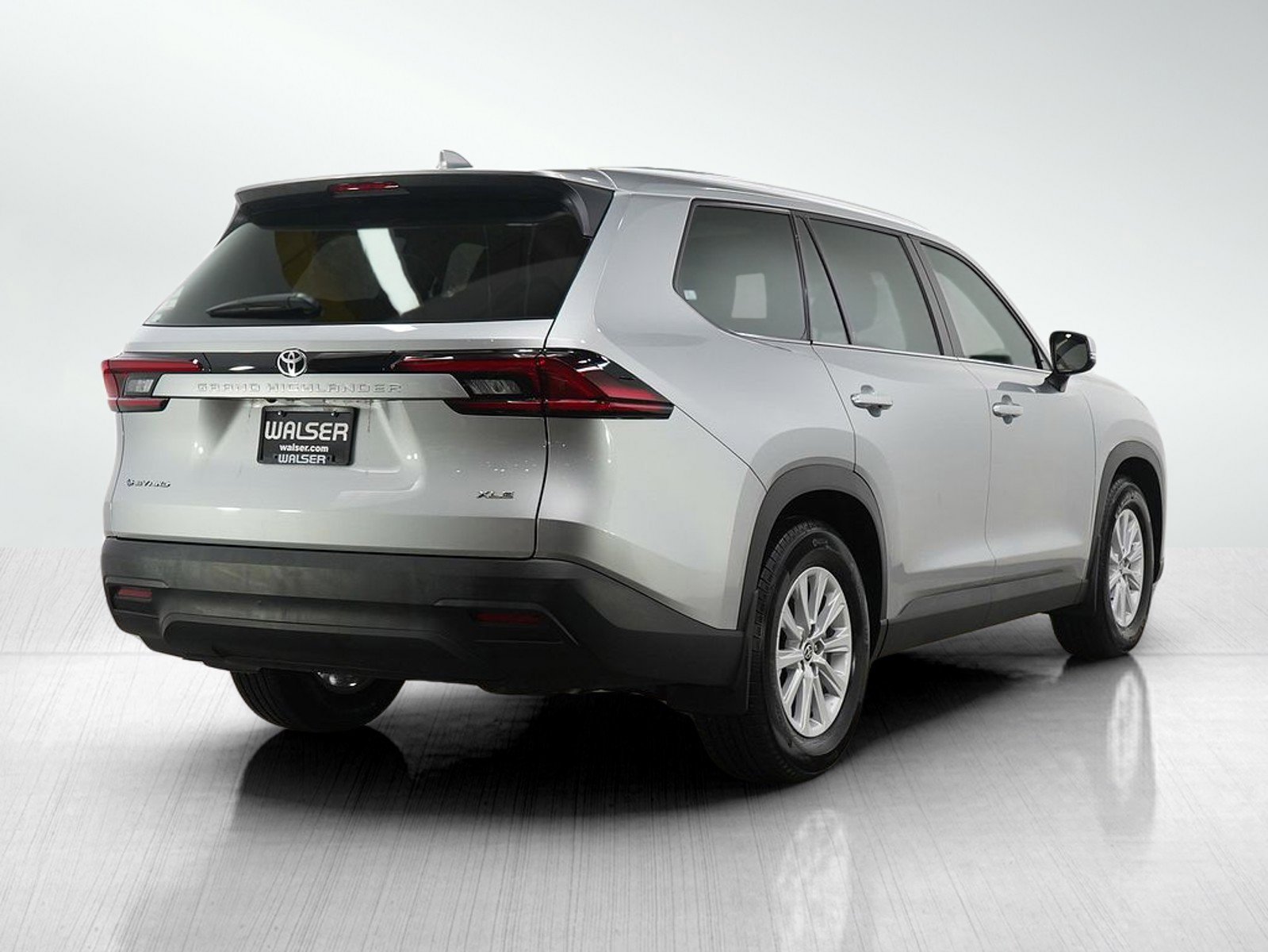 Used 2025 Toyota Grand Highlander AWD Hybrid image 5