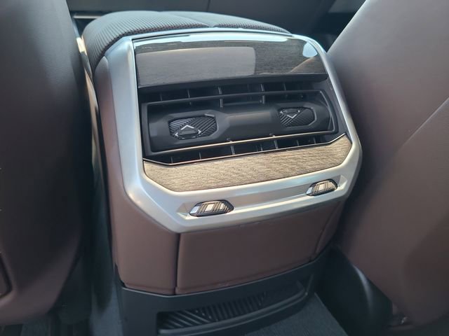 Used 2025 BMW 740i RWD image 12