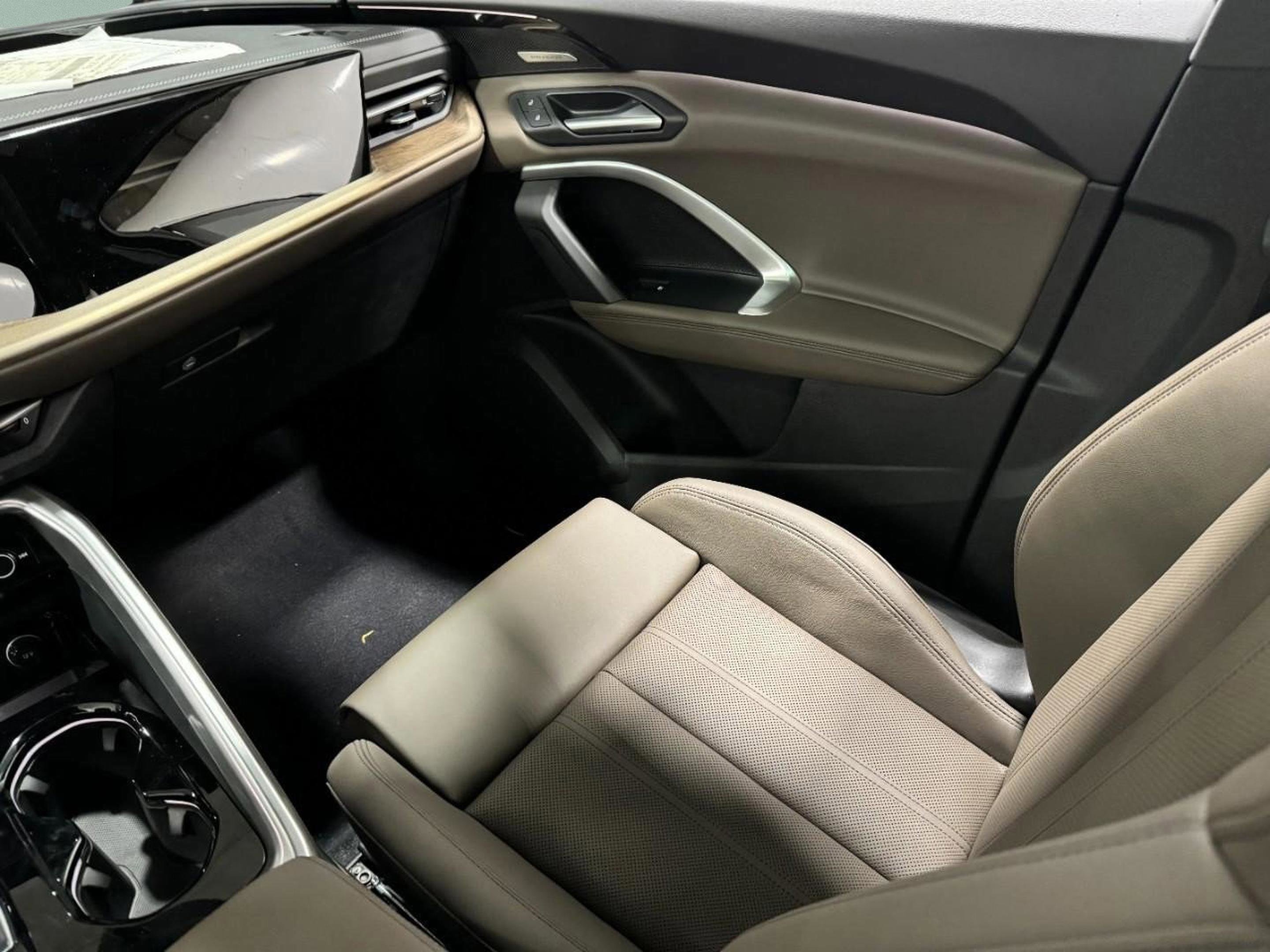 New 2025 Audi Q5 Premium Plus image 16