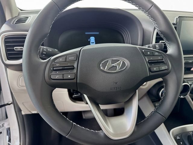 New 2025 Hyundai Venue SEL image 13