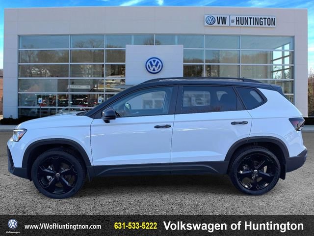 Certified 2025 Volkswagen Taos SE w/ Taos Adventure Package (SXB) image 5