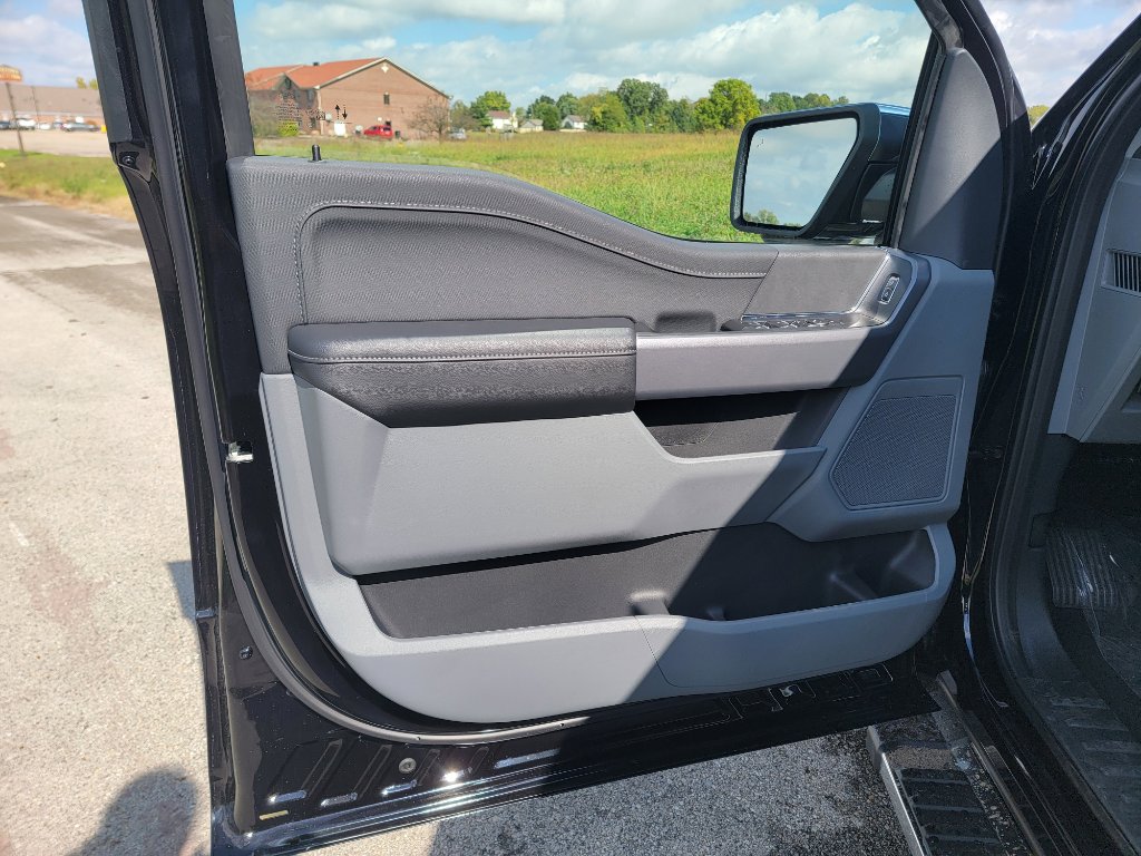 New 2025 Ford F150 XLT image 14