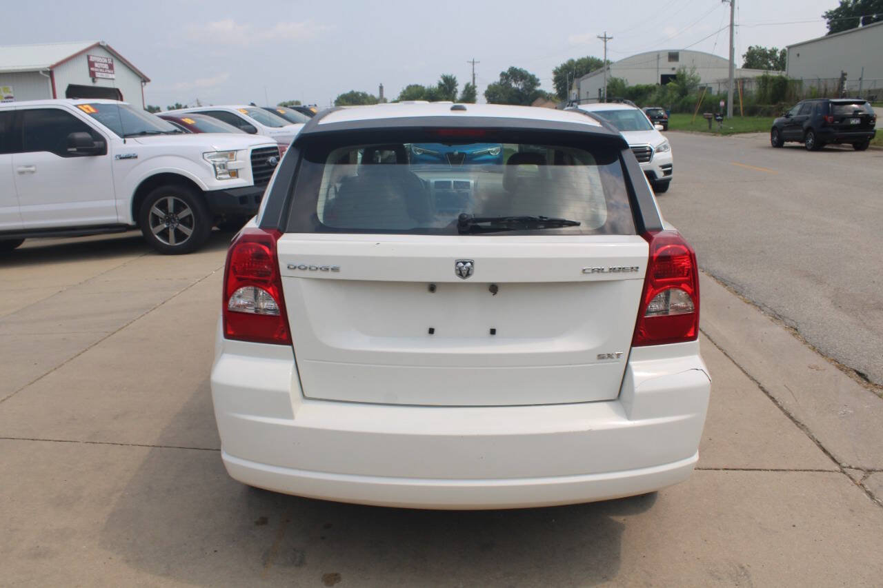 Used 2009 Dodge Caliber SXT FWD image 7