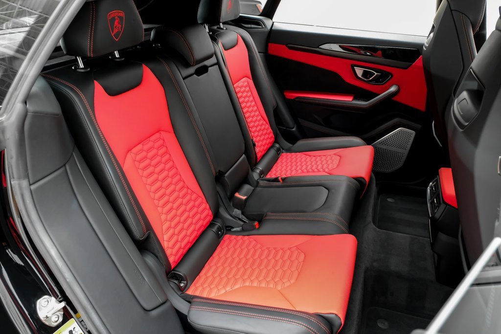 Used 2022 Lamborghini Urus image 35