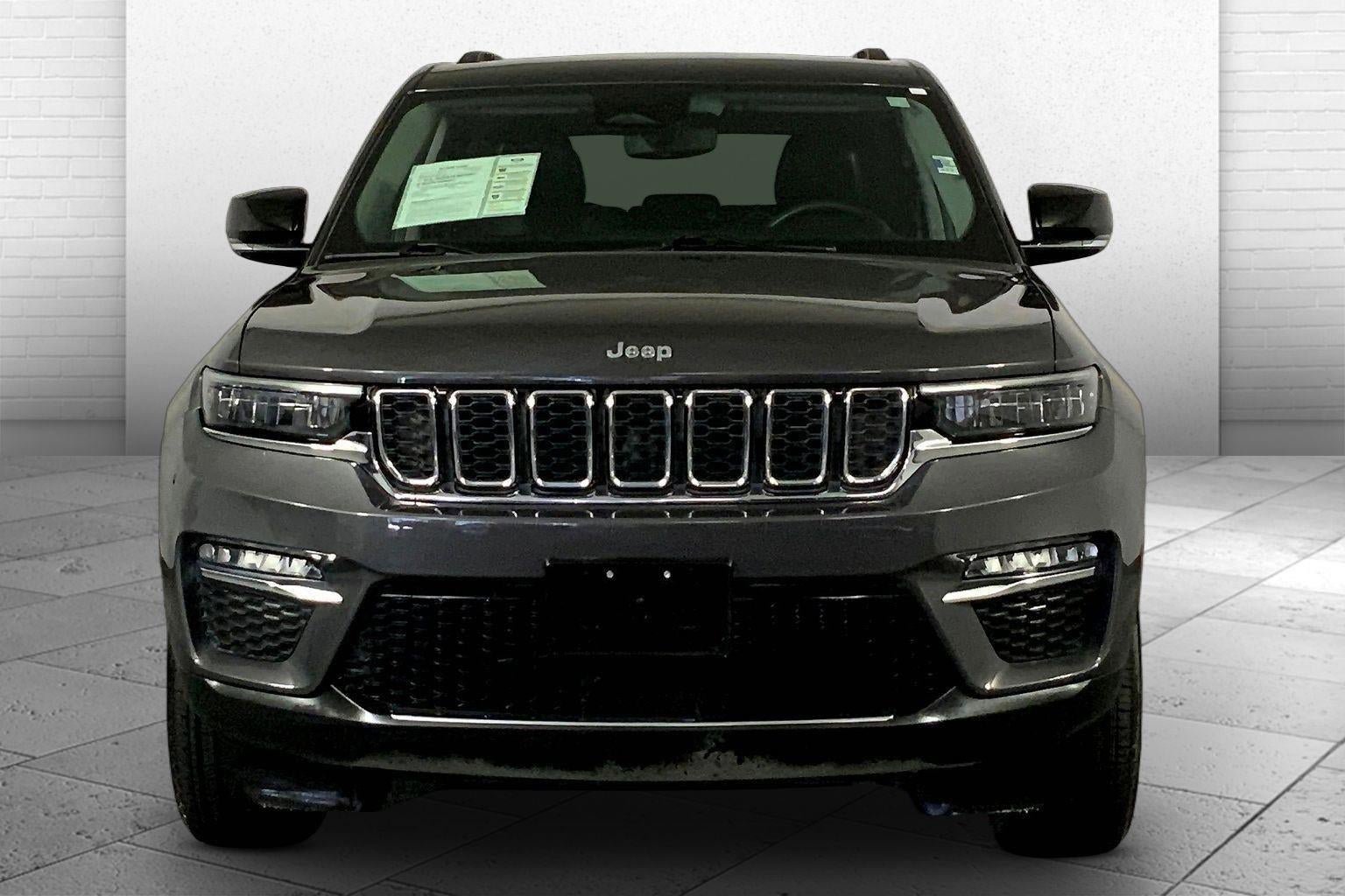 Used 2023 Jeep Grand Cherokee Limited AWD/4WD image 2