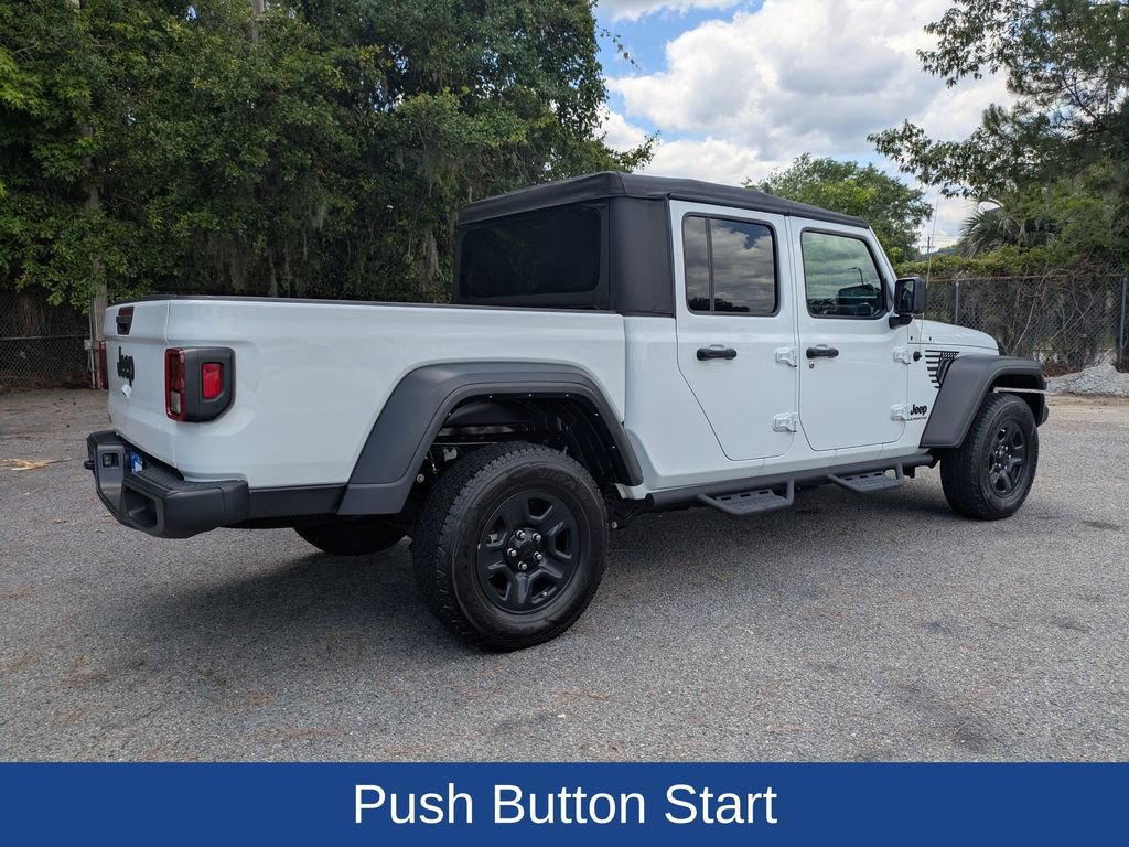 Used 2022 Jeep Gladiator Sport AWD/4WD image 4