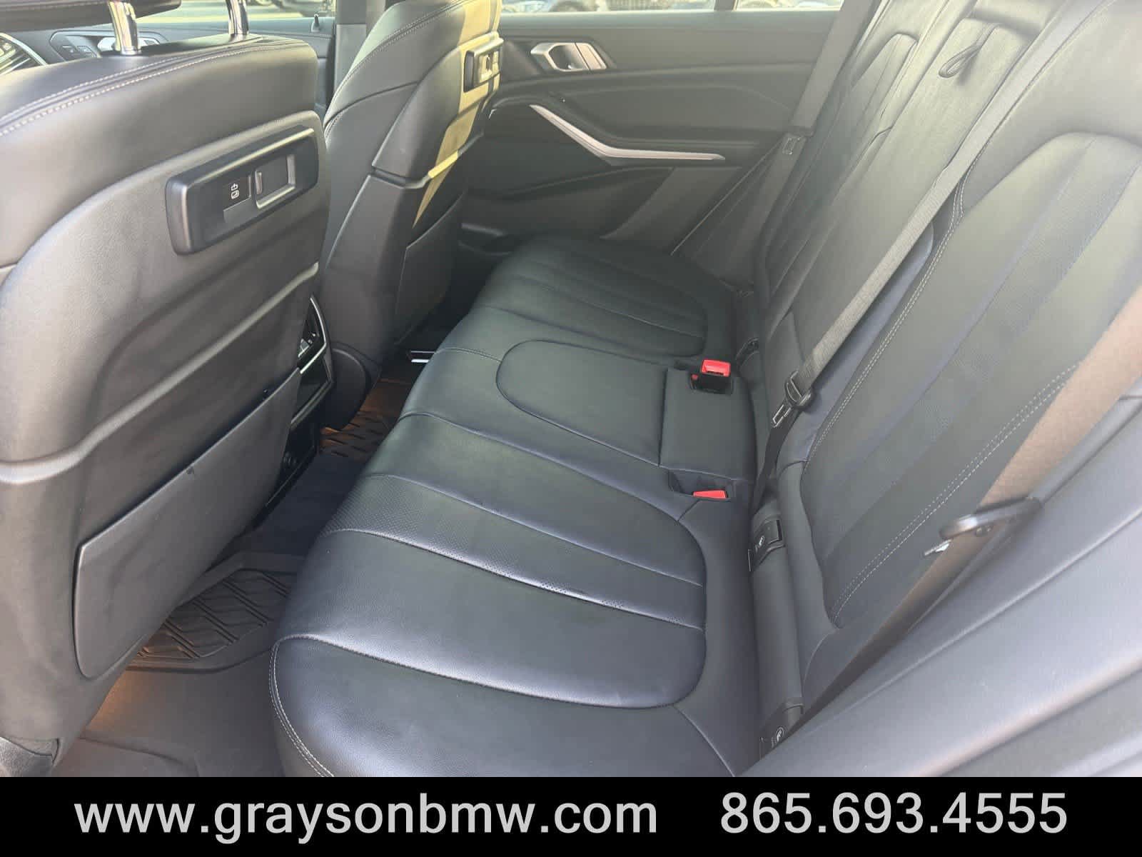 Used 2021 BMW X5 xDrive40i w/ Premium Package 3 AWD/4WD image 14