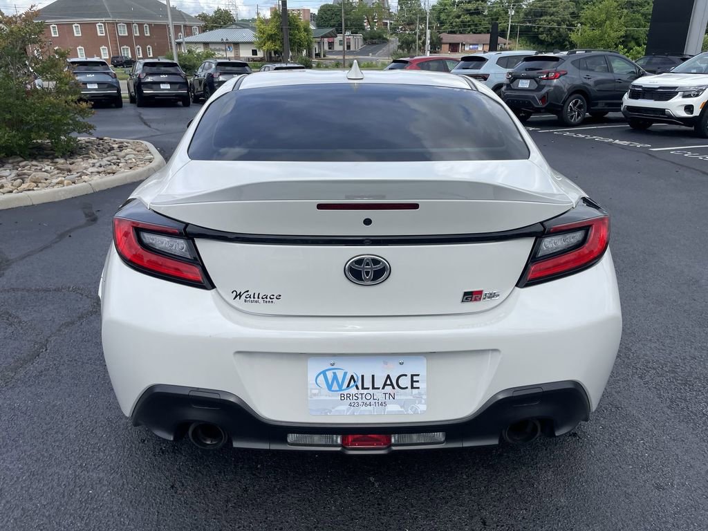 Used 2022 Toyota GR86 Premium w/ ALL Weather Mat Package (TMS) RWD image 5