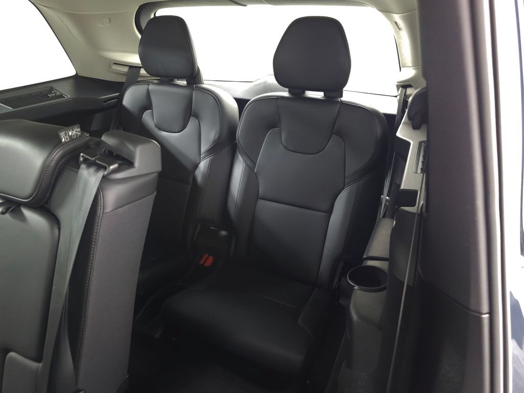 Used 2025 Volvo XC90 B5 Core w/ Protection Package Premier AWD/4WD image 30