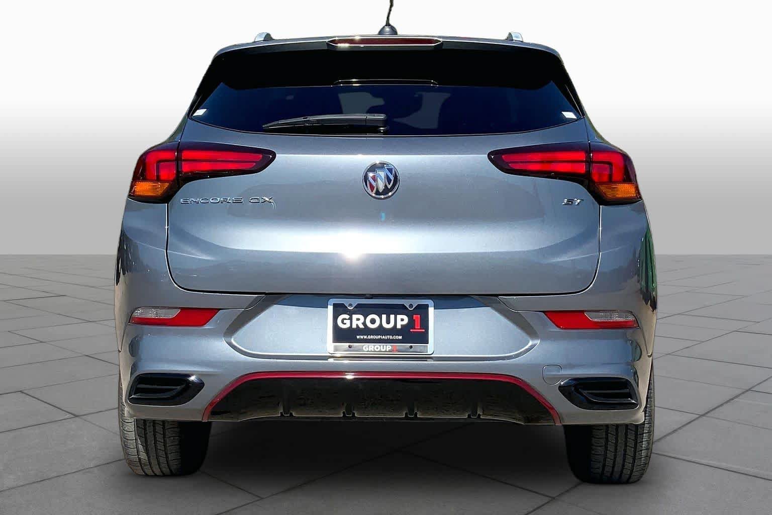 Used 2022 Buick Encore GX Select w/ Sport Touring Package FWD image 5