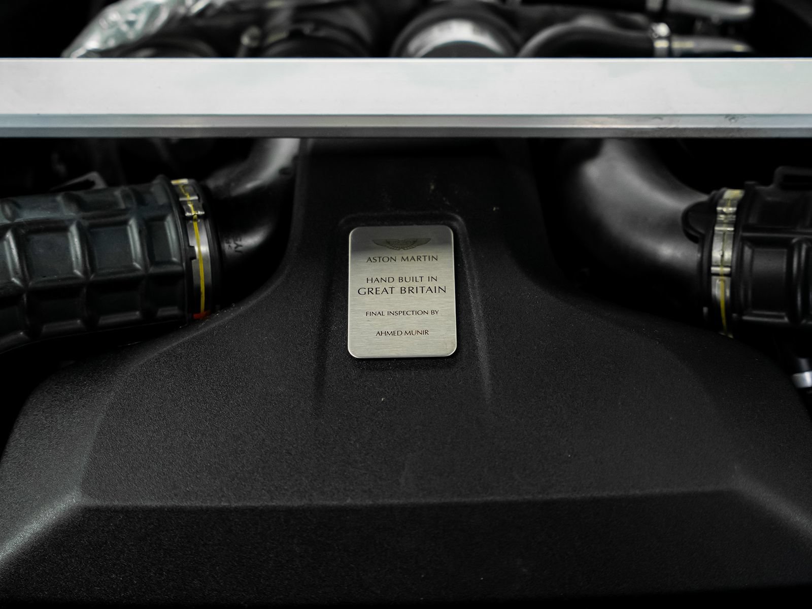 Used 2023 Aston Martin V8 Vantage Roadster RWD image 53