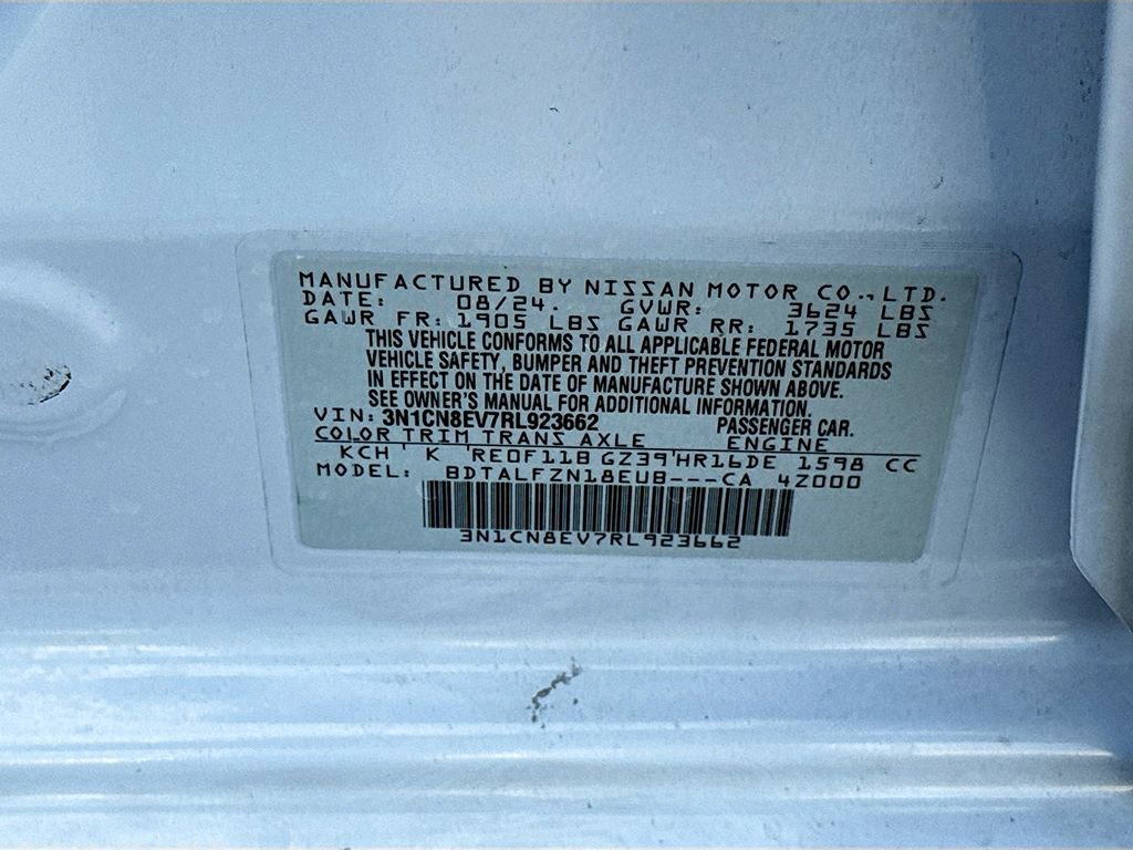 Used 2024 Nissan Versa SV w/ Trunk Package image 32