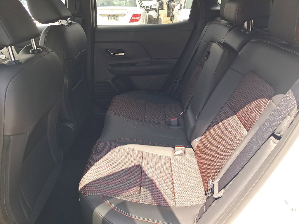 New 2026 Nissan Kicks SR AWD/4WD image 26