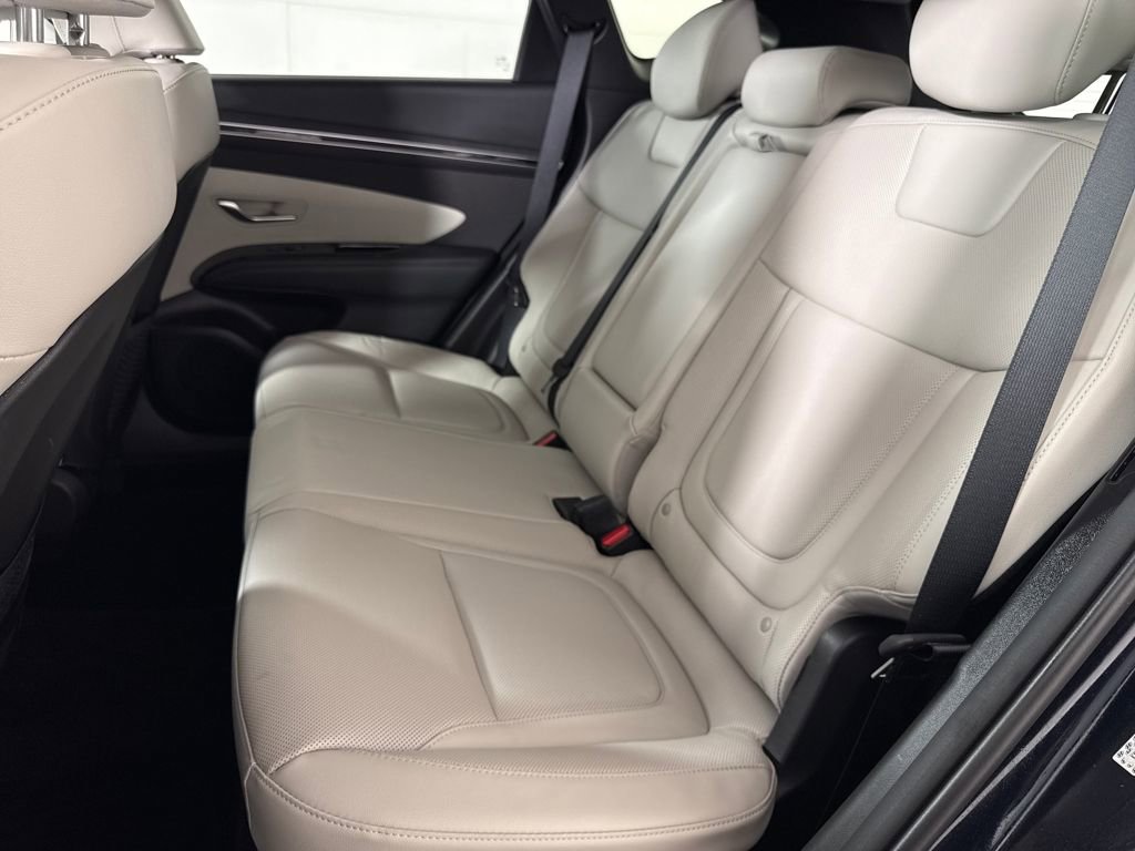Used 2023 Hyundai Tucson Limited w/ Cargo Package image 16