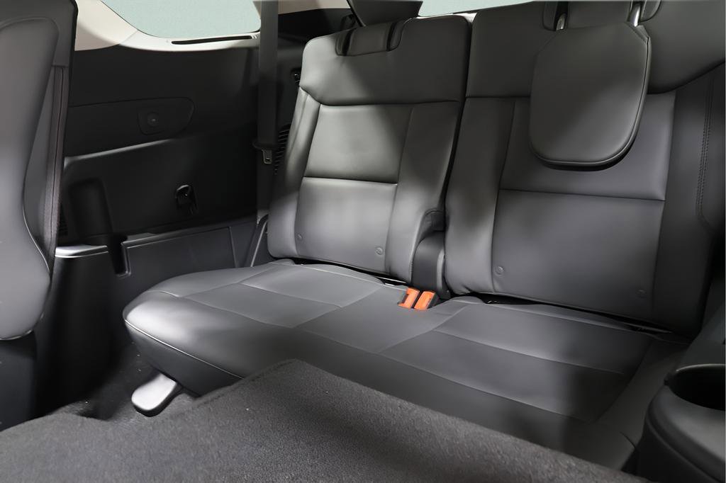 New 2026 Ford Explorer Active w/ Active Comfort Package image 24