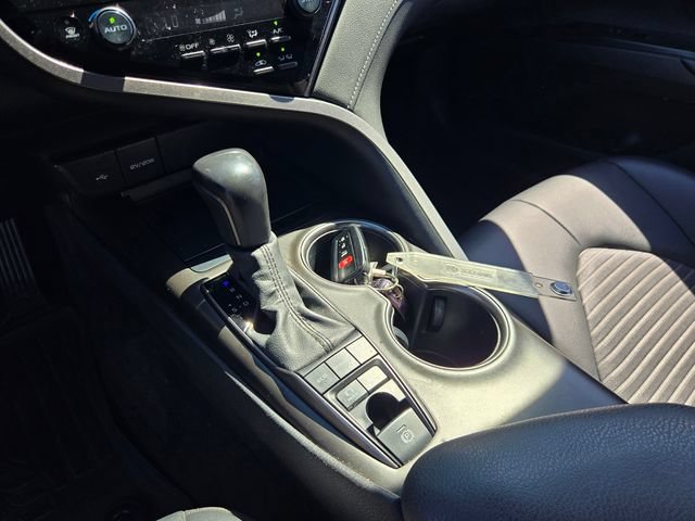 Used 2022 Toyota Camry SE FWD image 17