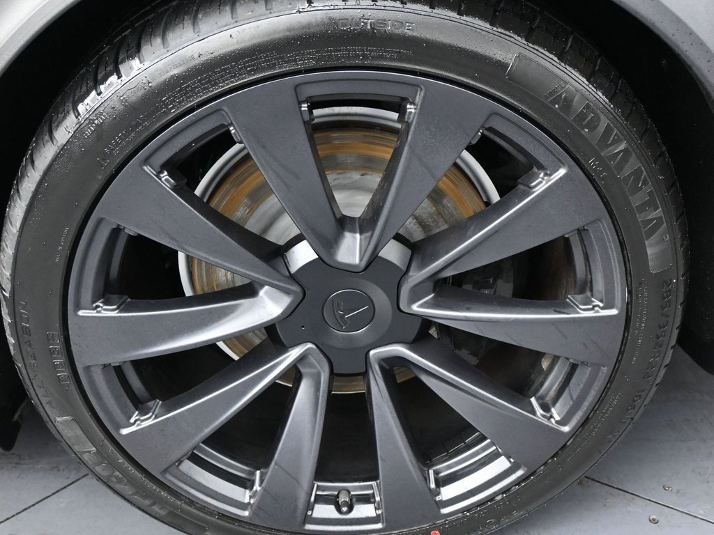 Used 2022 Tesla Model X Plaid image 39