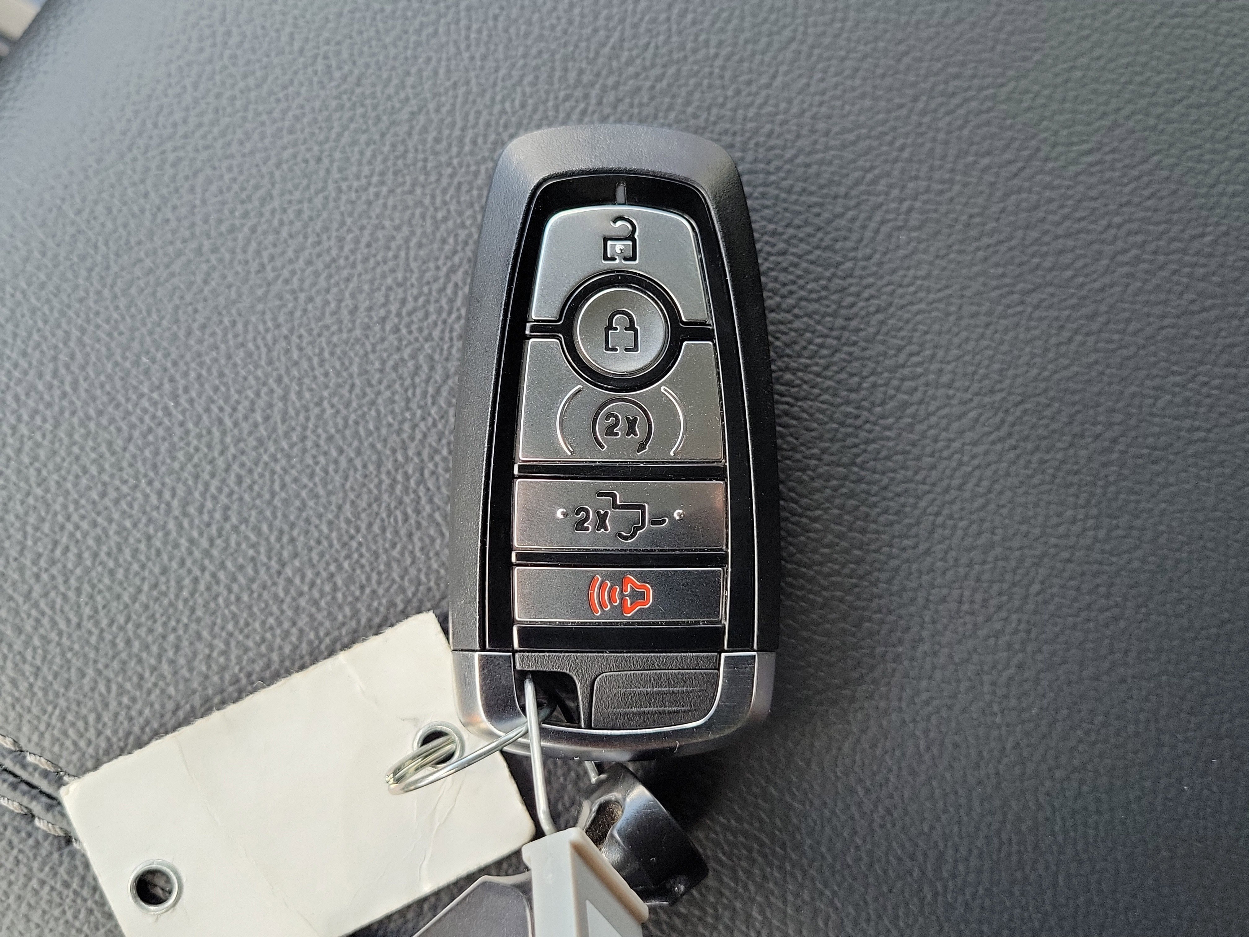 New 2026 Ford F250 Lariat w/ Black Appearance Package image 21