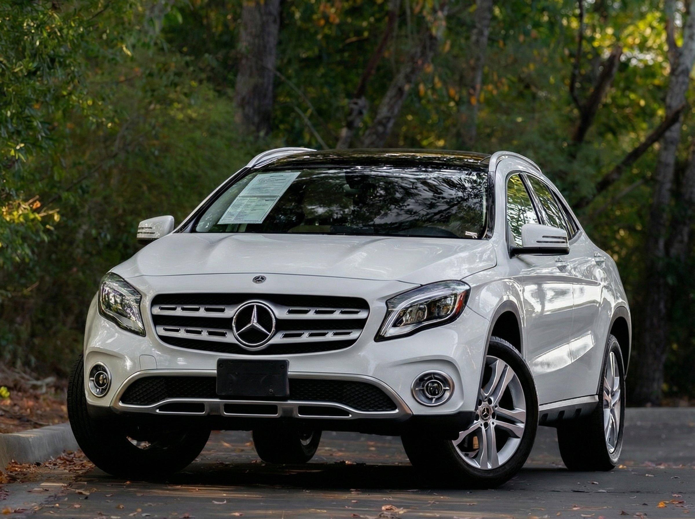 Used 2019 Mercedes-Benz GLA 250 4MATIC w/ Convenience Package image 2